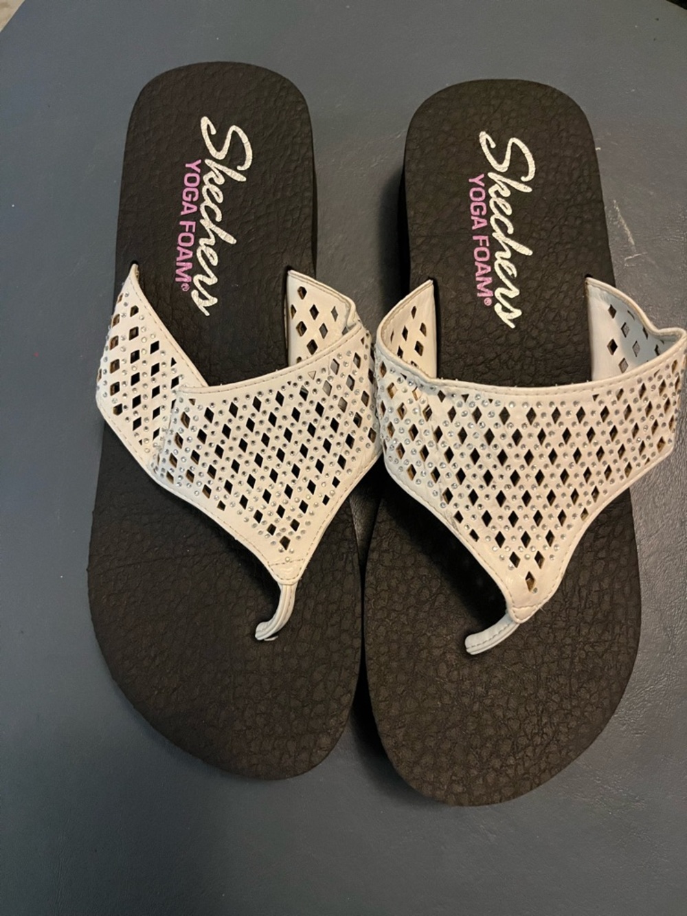 Skechers Women's Black Footbed White Cutout Thong Sandals